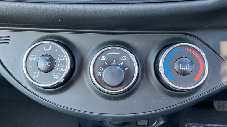 Toyota Yaris 1.5 VVT-i Y20 5dr CVT [Bi-tone] Petrol Hatchback